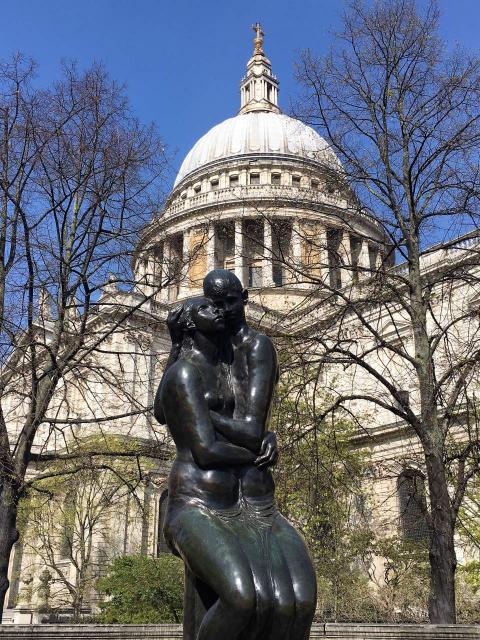The Young Lovers by George Ehrlich, St Pauls Cathedral Gardens